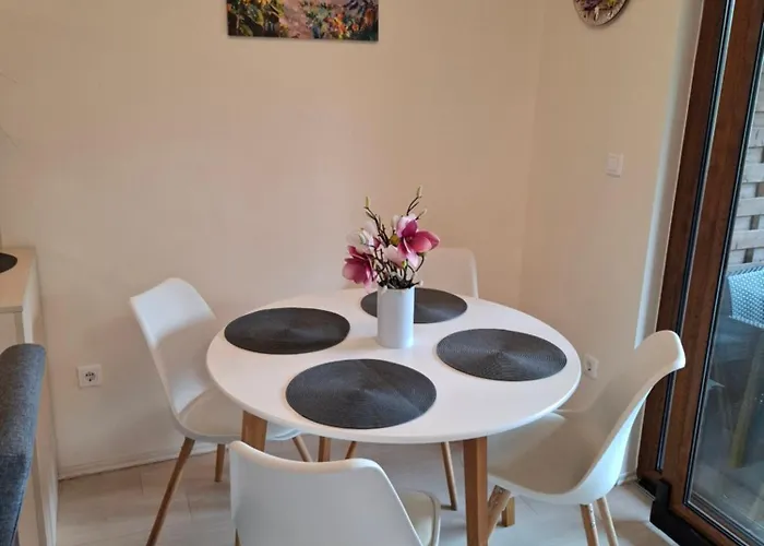 Beachfront דירה Balatonfůzfő