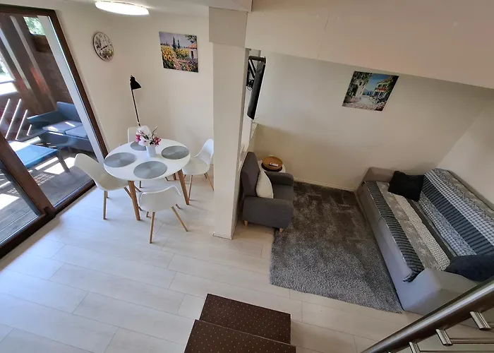 Beachfront דירה Balatonfůzfő